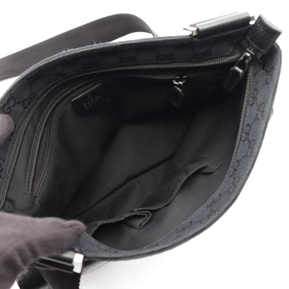 GUCCI Black Leather Shoulder Bag - Picture 3 of 8
